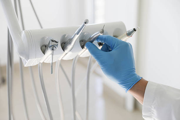 Professional Emergency Dentist technician working in Manor, TX